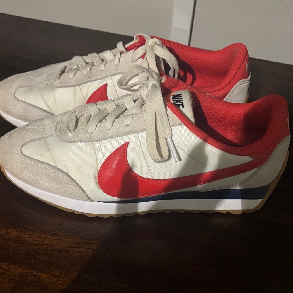 Nike Classic Runner Sneakers - White & Red